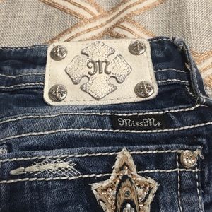 Women’s Miss Me jeans size 27.